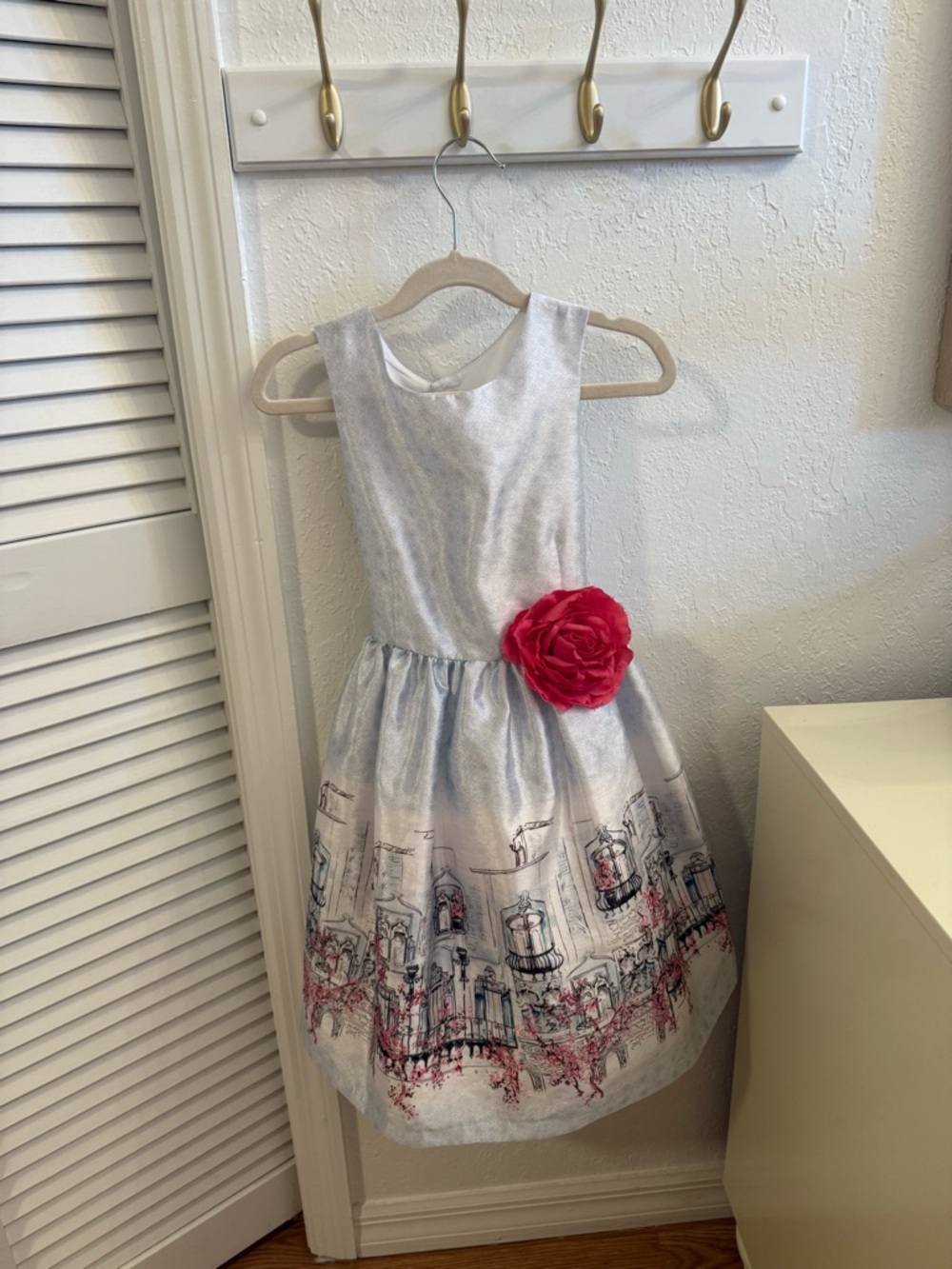 Pippa & Julie Paris dress